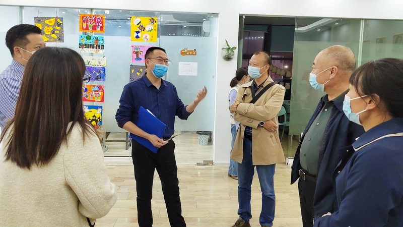 师资背景是判断会计培训老师口碑排名的关键因素之一。以下是一些具体的考量点：